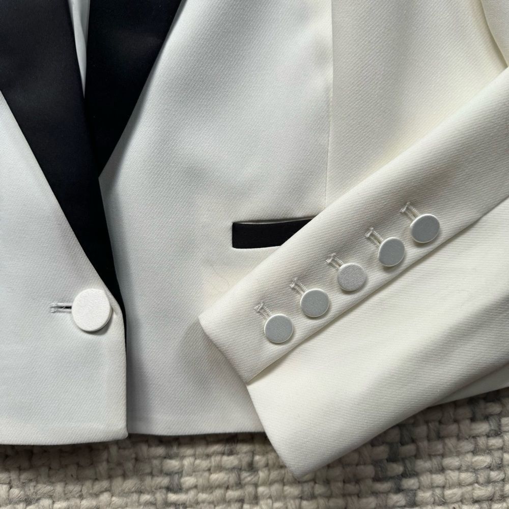 L'AGENCE White Blazer with Black Lapel - Picture 4 of 7